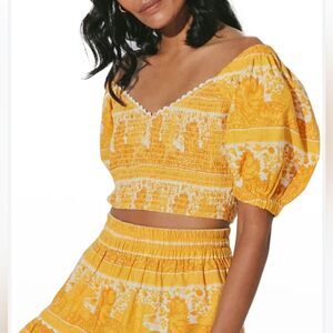CLEOBELLA Everly Yellow Smocked Puff Sleeve Crop Top